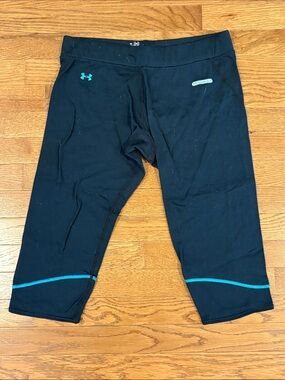 Under Armour | Black Thermal Capri Leggings Base 2.0 Size Large